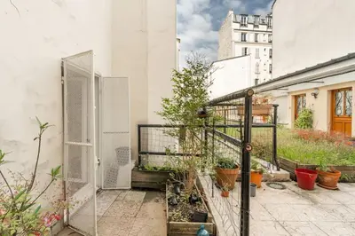 Balcon ou terrasse dans l'établissement Appartement cosy canal Saint Martin