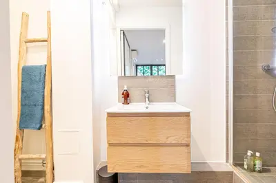 Salle de bains dans l'établissement Charming stay in the 16th