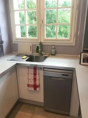 Cuisine ou kitchenette dans l'établissement One Room Apartment in Paris Montmartre