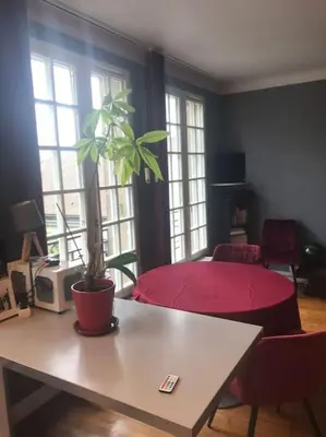 Coin salon dans l'établissement One Room Apartment in Paris Montmartre