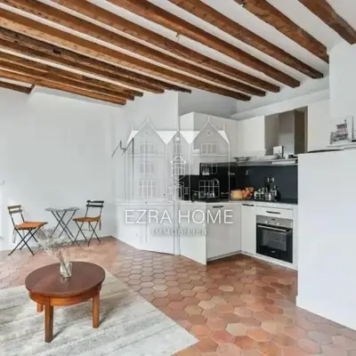 Élégant 2 Pièces avec Cour Pavée