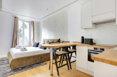 Cuisine ou kitchenette dans l'établissement Cosy & chic studio - 2P - Levallois