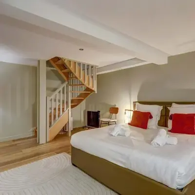 Place de la Nation Cozy 2BD Duplex
