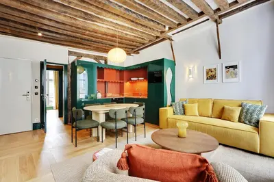 Coin salon dans l'établissement Paris Home Collection Serviced Apartments in Notre Dame - Rue Savoie