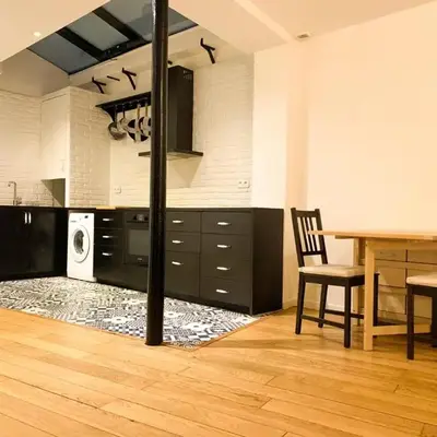 GRAND APPARTEMENT Paris 10