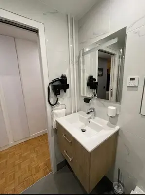 Salle de bains dans l'établissement PARIS Esplanade 1029