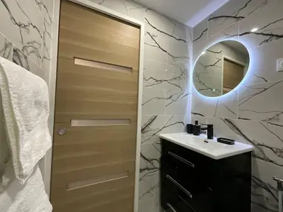 Salle de bains dans l'établissement KS Paris studio appart near station Gare du Nord and gare de l Est