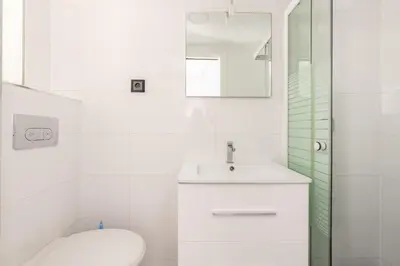 Salle de bains dans l'établissement New York-Superbe appartement vue Tour Eiffel pont de l'Alma