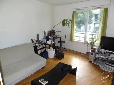 Télévision ou salle de divertissement dans l'établissement Pret à usage & Commodat Chatillon Maison blanche - 30 nuitées minimum - Salarié mobilité ou étudiant stagiaire