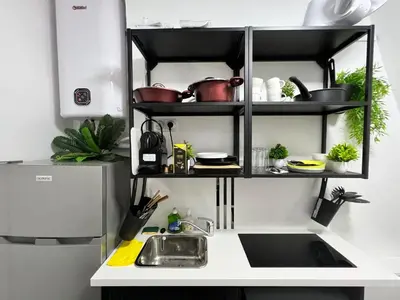 Cuisine ou kitchenette dans l'établissement PARIS BASTILLE BERCY GARE DE LYON CHAMBRE CLIMATISEE 9m2 idéal 1 pers ,max 2 pers