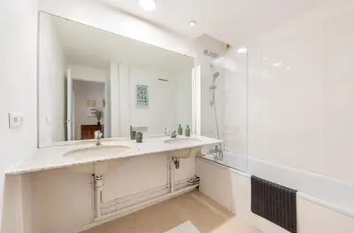 Salle de bains dans l'établissement Montparnasse & Studio & Downtown