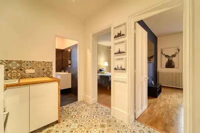 Cuisine ou kitchenette dans l'établissement Residence Reine - Boulogne - Paris