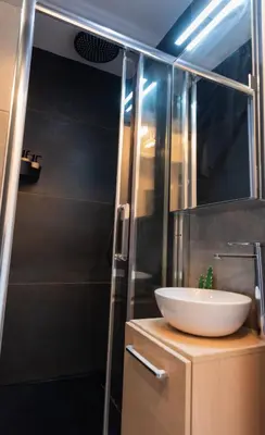 Salle de bains dans l'établissement Charmant studio à Saint-Denis - accès direct Paris & Stade de France