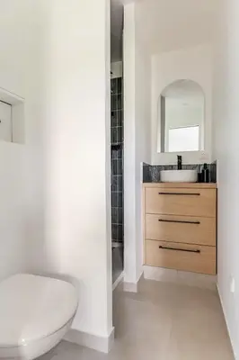 Salle de bains dans l'établissement Charmant appartement calme proche de Paris
