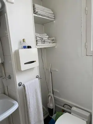 Salle de bains dans l'établissement Ruederennes