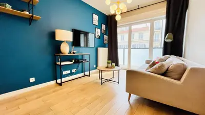 Coin salon dans l'établissement Riviera Suite - Spacieux T3 - 5 min du métro- Paris centre à 10min