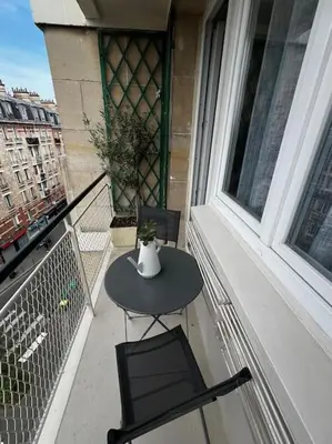 Balcon ou terrasse dans l'établissement Paris - Appartement confortable proche Canal Ourcq