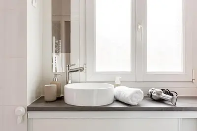Salle de bains dans l'établissement Porte Versailles 1BDR