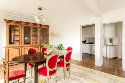 Cuisine ou kitchenette dans l'établissement Porte Versailles 1BDR