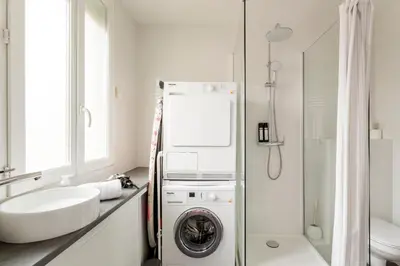 Salle de bains dans l'établissement Porte Versailles 1BDR