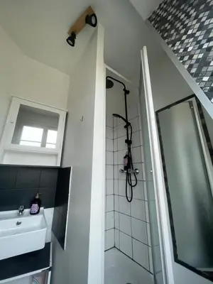 Salle de bains dans l'établissement Appartement Porte de versailles