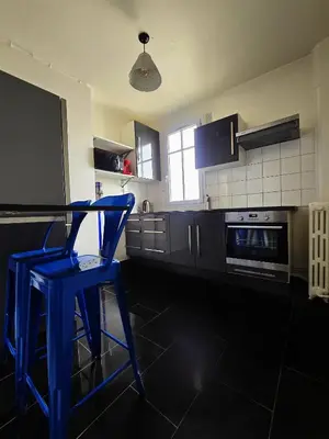 Cuisine ou kitchenette dans l'établissement APPARTEMENT T2 Spacieux et lumineux