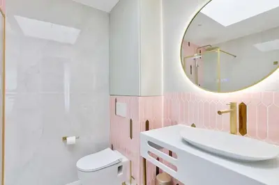 Salle de bains dans l'établissement Romantic Getaway - Le Marais - with AC