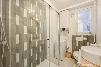 Salle de bains dans l'établissement Flexliving - room - Abbé Groult