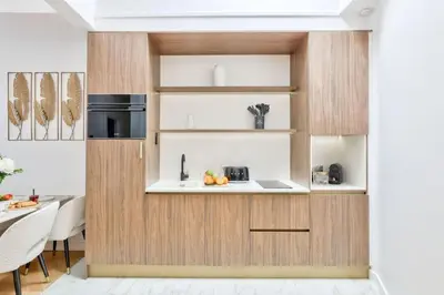 Cuisine ou kitchenette dans l'établissement Luxurious Family Flat - Le Marais - With AC