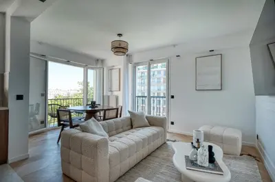 Coin salon dans l'établissement Appartement Luxe 3 Chambres Lits Doubles 6 Personnes - Proche Paris 16, Parc des Princes, Roland-Garros