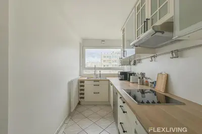 Cuisine ou kitchenette dans l'établissement Flexliving - room - Losserand