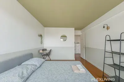 Un ou plusieurs lits dans un hébergement de l'établissement Flexliving - room - Losserand