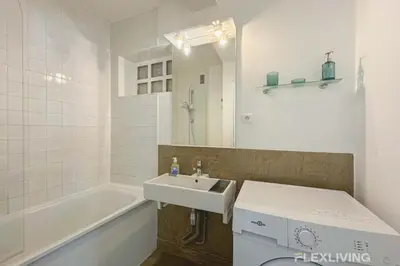 Salle de bains dans l'établissement Flexliving - Whole flat - Friant
