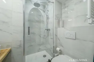 Salle de bains dans l'établissement Flexliving - studio - versailles