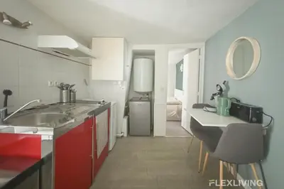 Cuisine ou kitchenette dans l'établissement Flexliving - Onebedroom - Hopital