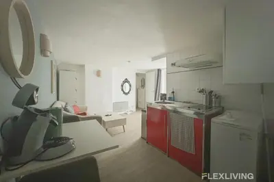 Cuisine ou kitchenette dans l'établissement Flexliving - Onebedroom - Hopital