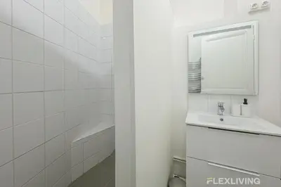 Salle de bains dans l'établissement Flexliving - Room - Henri Sellier - Suresnes 92