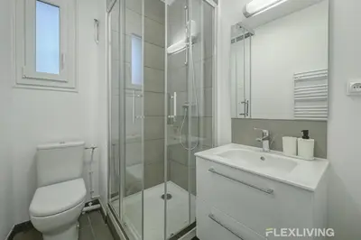 Salle de bains dans l'établissement Flexliving - Room - Henri Sellier - Suresnes 92