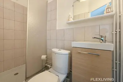 Salle de bains dans l'établissement Flexliving - Lovely studio near Jardin des Plantes