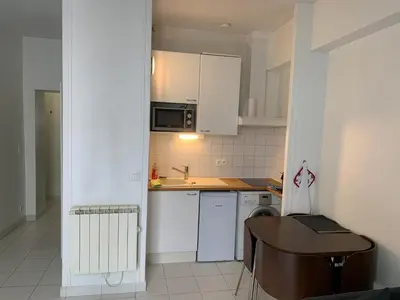 Cuisine ou kitchenette dans l'établissement Charming studio Paris City Center - Maubert Mutualité