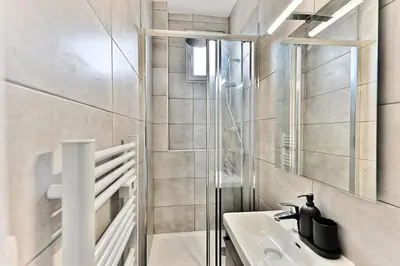 Salle de bains dans l'établissement Appartement Vue panoramique sur la capitale