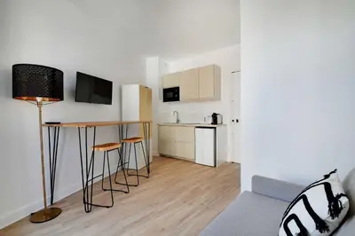 Cuisine ou kitchenette dans l'établissement Pleasant Studio - 2P - Gateway to Paris-Malakoff