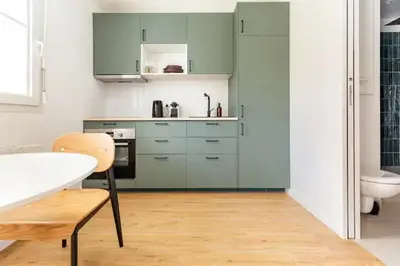 Cuisine ou kitchenette dans l'établissement Appartement cosy avec terrasse proche de Paris