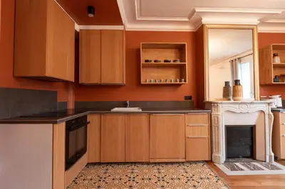 Cuisine ou kitchenette dans l'établissement Chic et spacieux 6 personnes- cite de la science