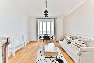Coin salon dans l'établissement Appartement Spacieux Vue sur Paris Boulogne