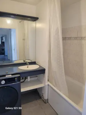 Salle de bains dans l'établissement Superbe 3P, Paris, Stade de France, WIFI, Parking