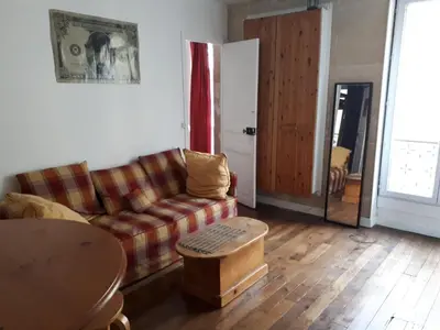 Coin salon dans l'établissement Batignolles - Parisian appartment