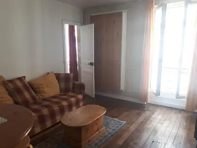 Coin salon dans l'établissement Batignolles - Parisian appartment