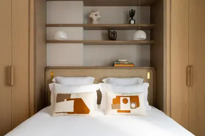 Un ou plusieurs lits dans un hébergement de l'établissement HIGHSTAY - Luxury Serviced Apartments - Bourse
