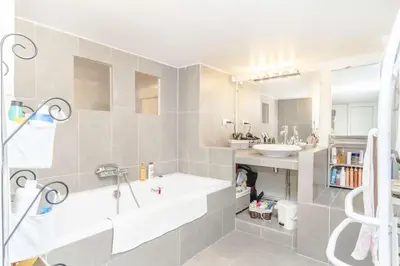 Salle de bains dans l'établissement Beautiful quiet family loft Paris